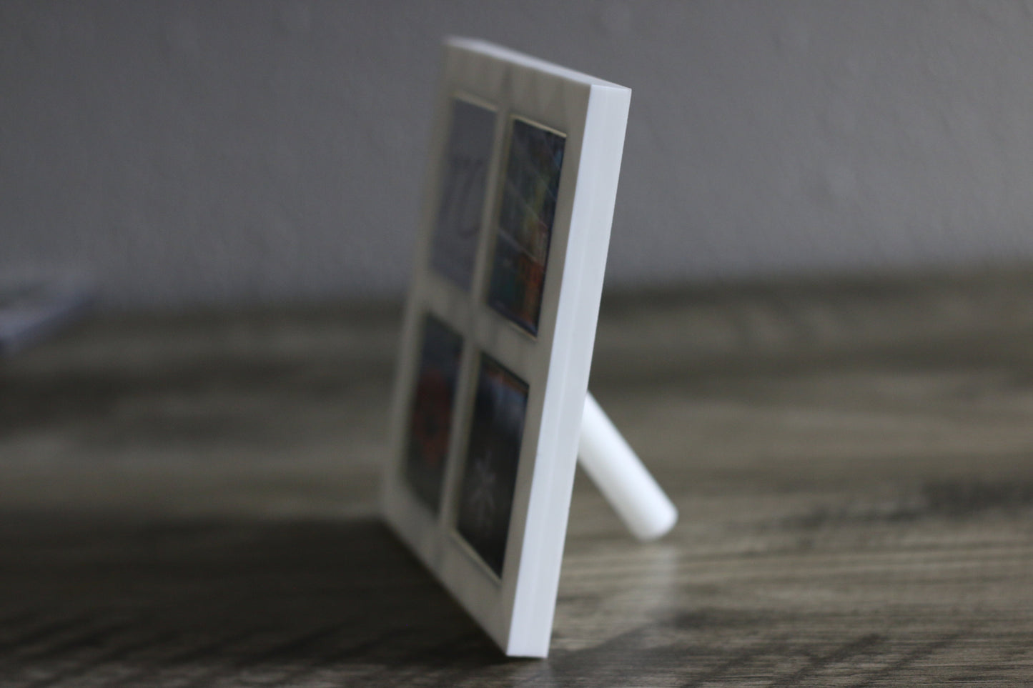 Magnetic Picture Frame.